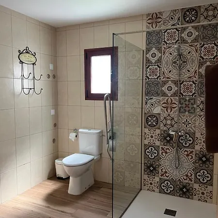 Con Bano Adaptado Y Piscina En Appartamento *